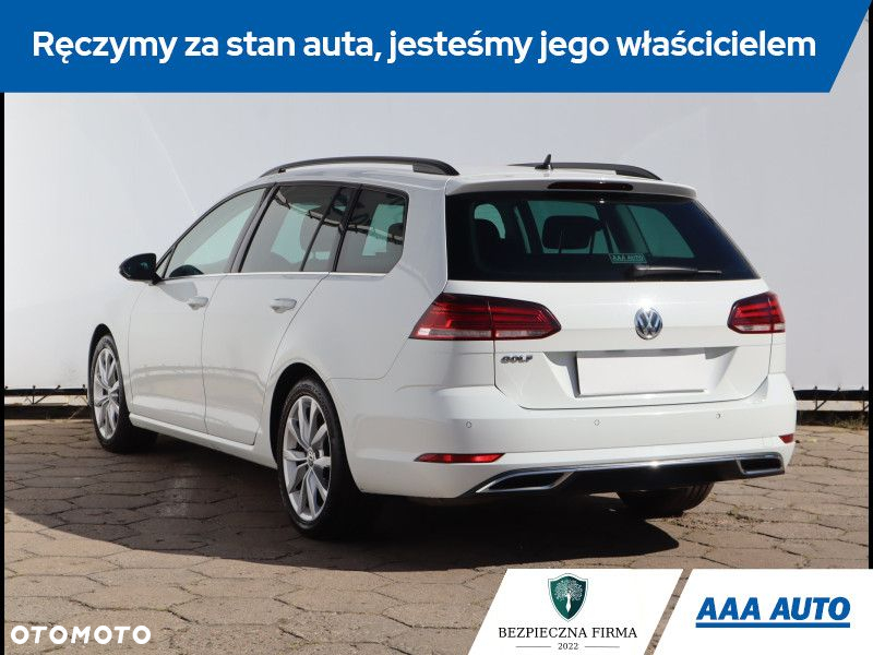 Volkswagen Golf - 5