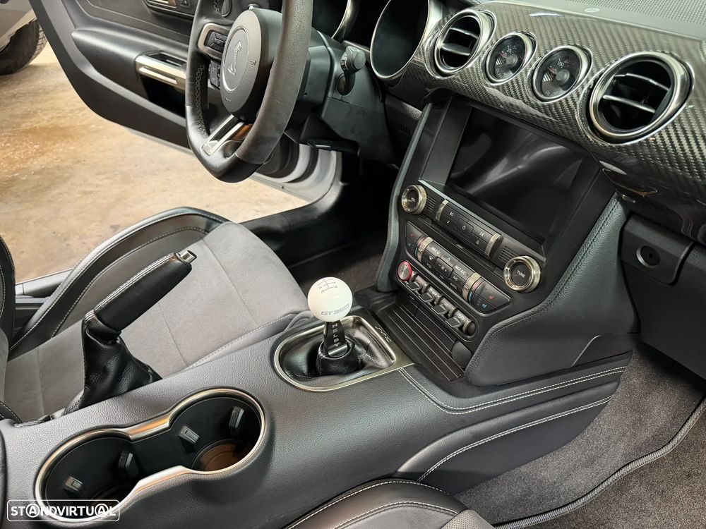 Ford Mustang Shelby GT350 5.2 V8 - 36