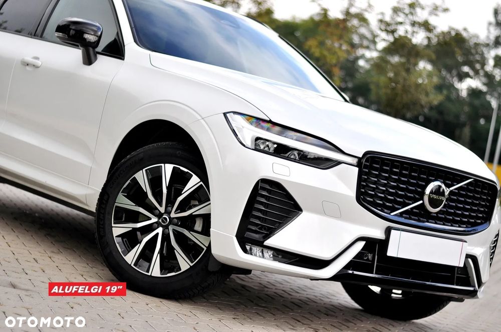 Volvo XC 60 B5 B AWD Plus Dark - 3