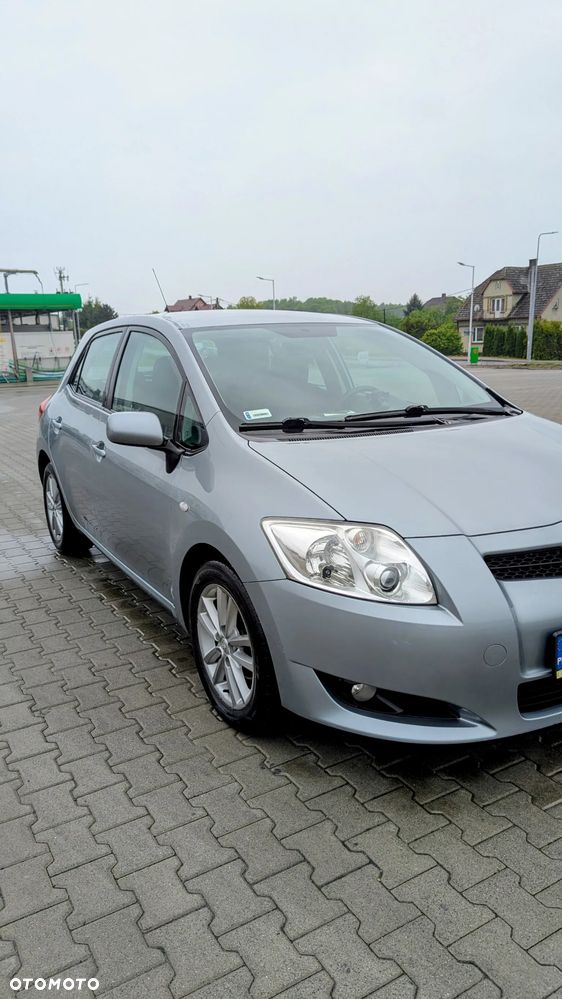 Toyota Auris 1.6 VVT-i Prestige - 2