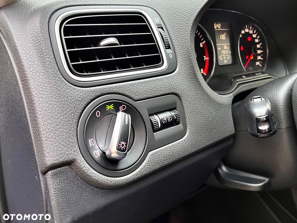 Volkswagen Polo 1.2 12V Highline - 16