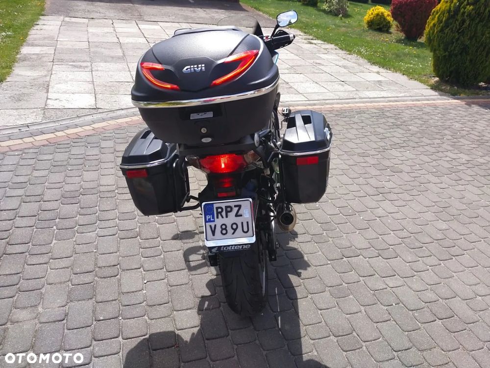 Honda CBF - 4