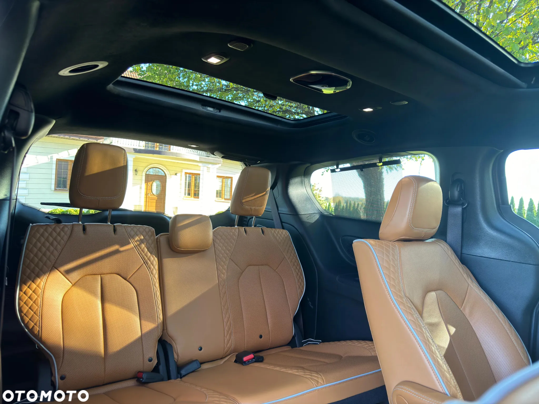 Chrysler Pacifica - 8