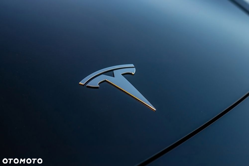Tesla Model 3 - 23