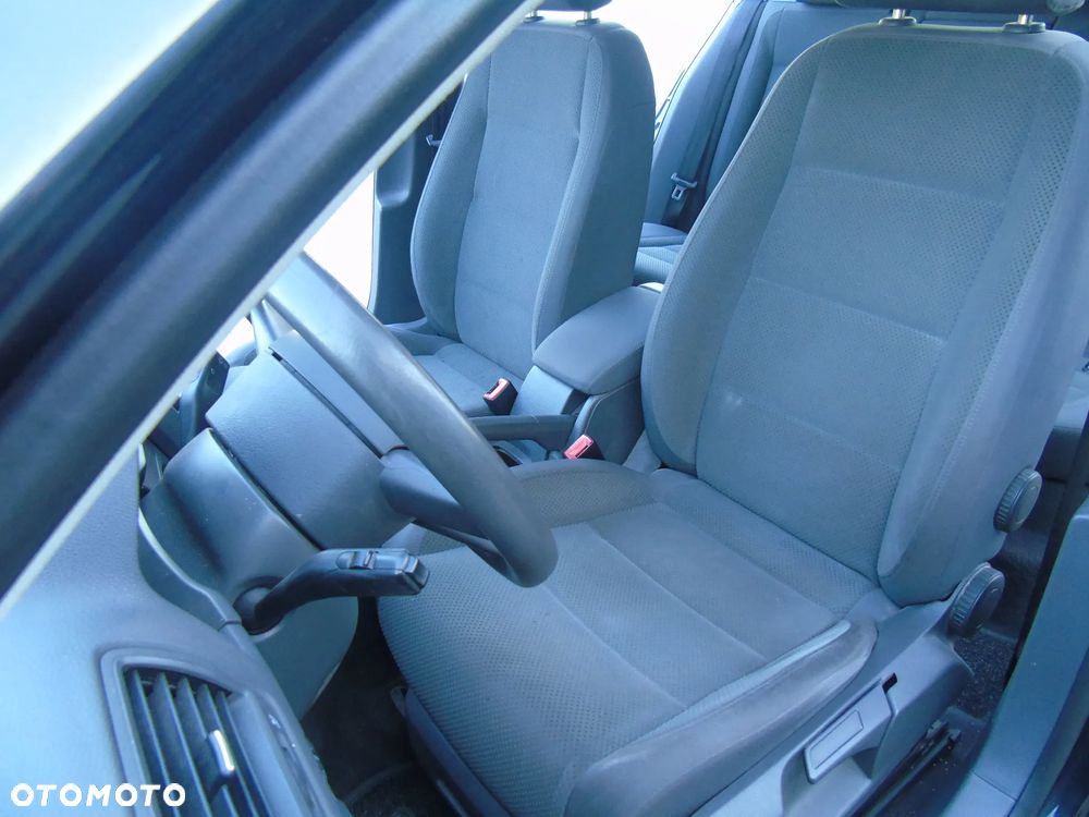 Volkswagen Golf - 8