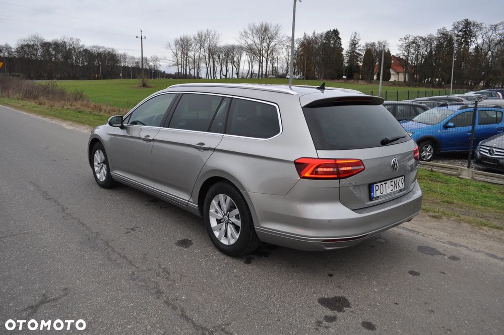Volkswagen Passat 1.6 TDI (BlueMotion Technology) DSG Comfortline - 6