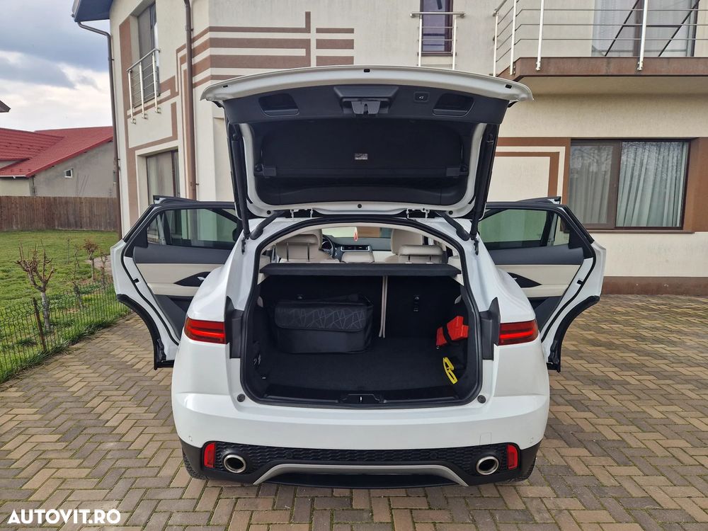 Jaguar E-Pace D150 AWD Base - 26