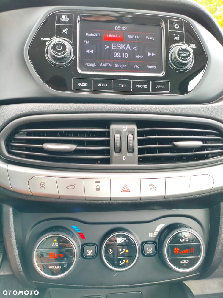 Fiat Tipo 1.6 MultiJet 16v Lounge - 9