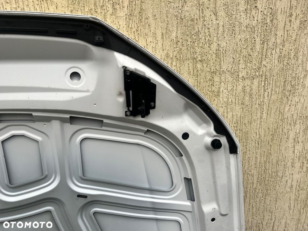 AUDI A4 B9 LIFT Maska Pokrywa silnika Kod lakieru: LY9C - 12