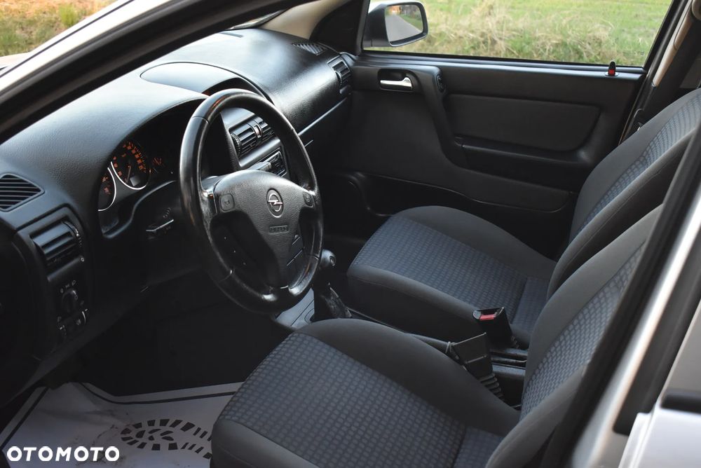 Opel Astra 1.6 NJoy - 15