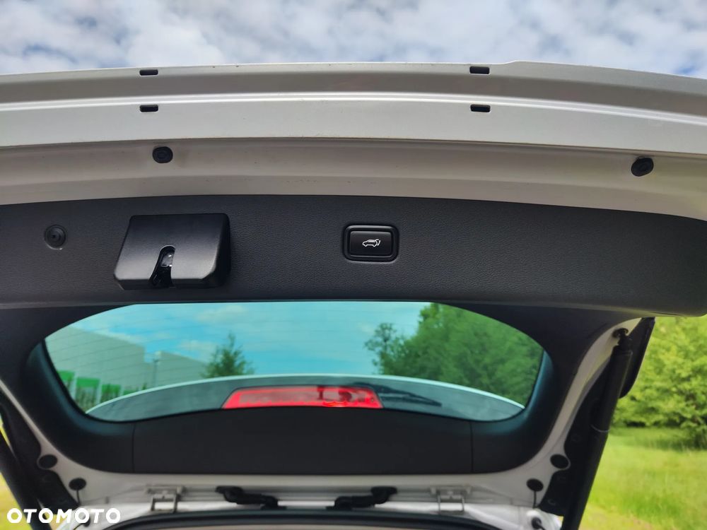 Hyundai Tucson 2.0 CRDI BlueDrive Style 2WD - 16