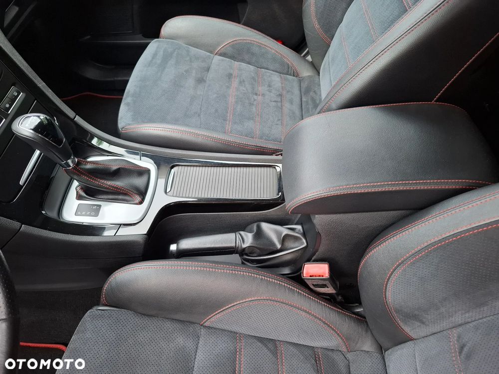 Ford Mondeo 2.0 T Titanium S - 32