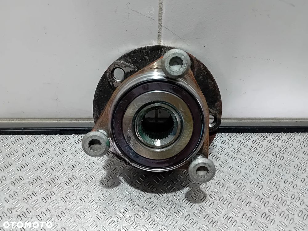 łożysko piasta przód Audi Q2 1.0 TSI 2018 5Q0407621E - 2