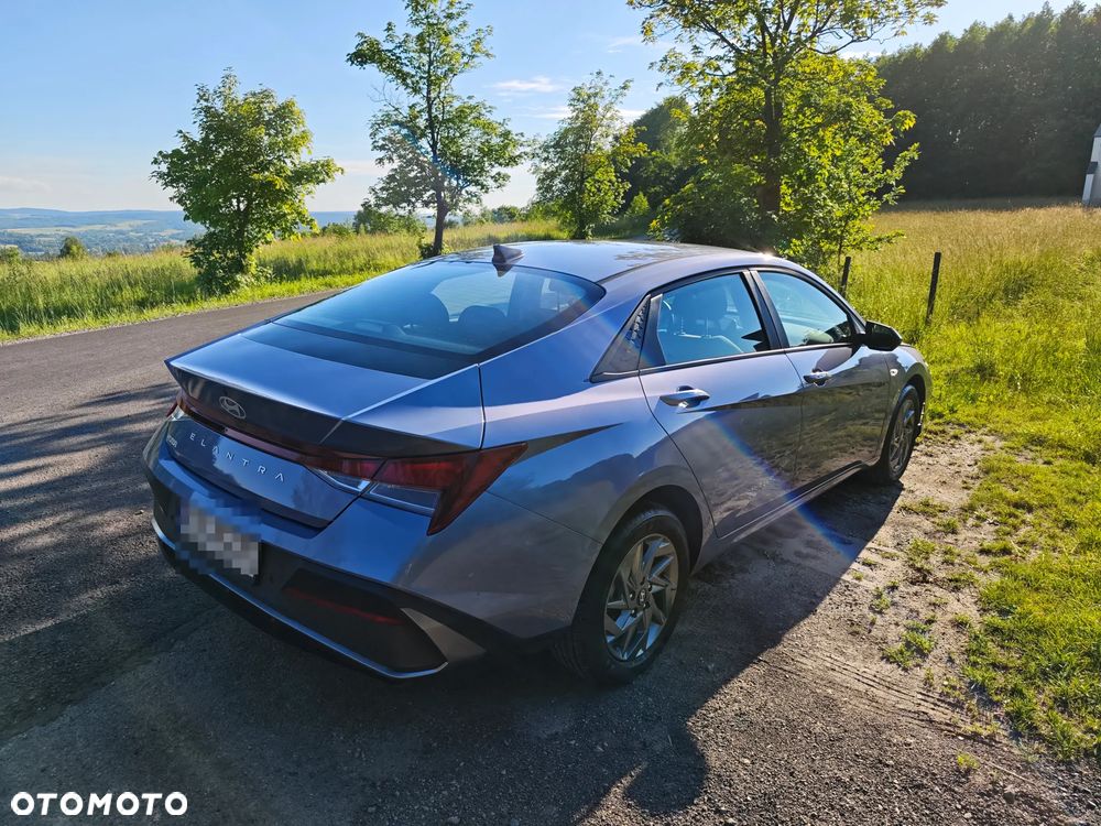 Hyundai Elantra 1.6 Modern - 6