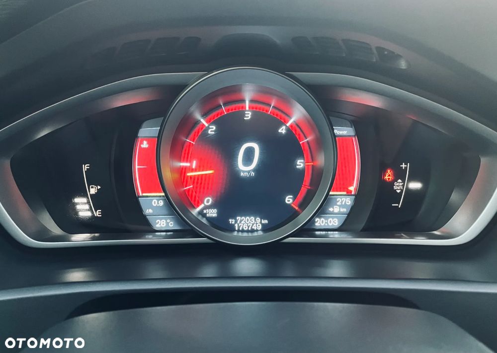 Volvo V40 D3 Momentum - 14
