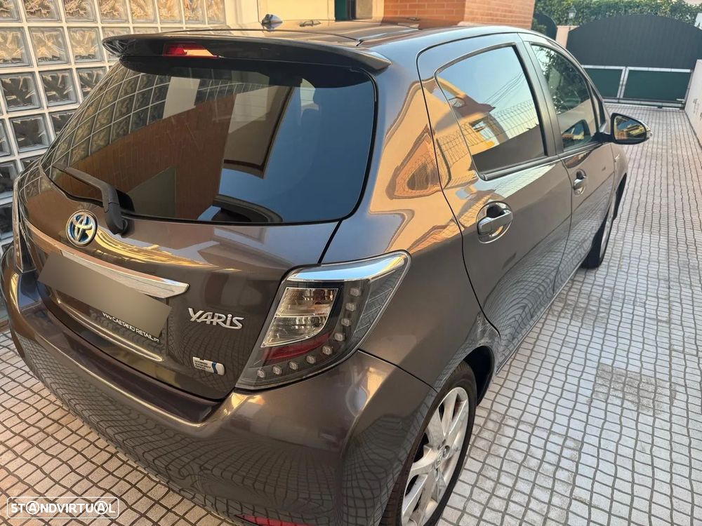 Toyota Yaris - 4