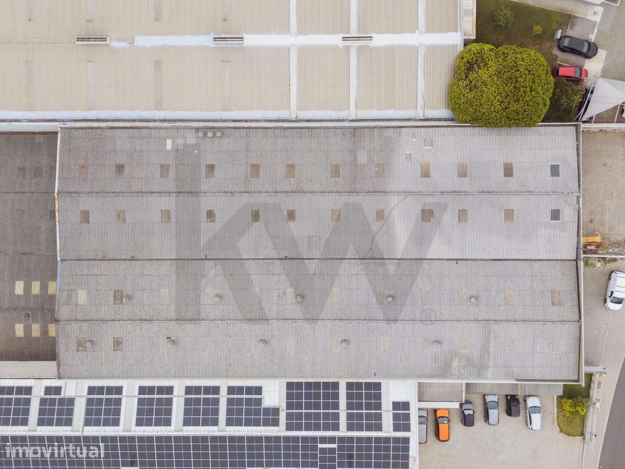 Armazém com logradouro na Zona Industrial de Serzedo, Vila Nova de Gai - Grande imagem: 3/22