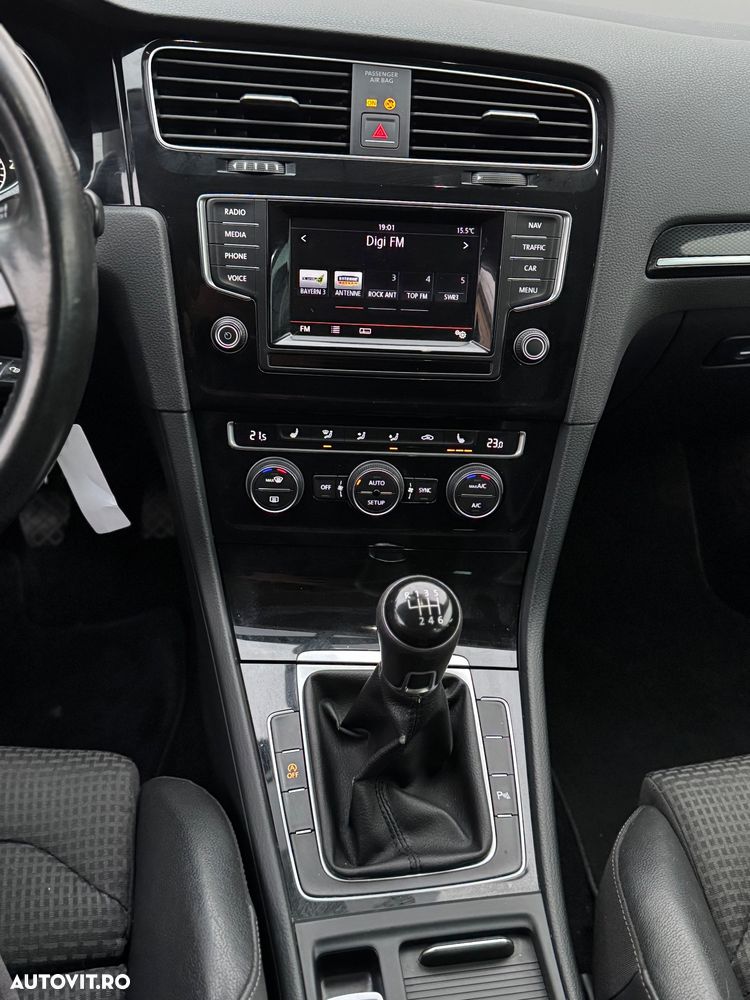 Volkswagen Golf 2.0 TDI (BlueMotion Technology) Highline - 14