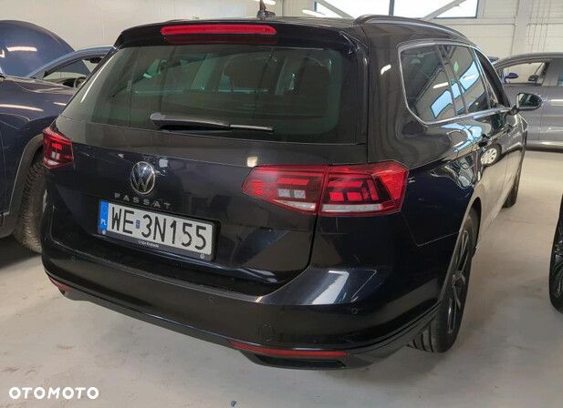 Volkswagen Passat - 2