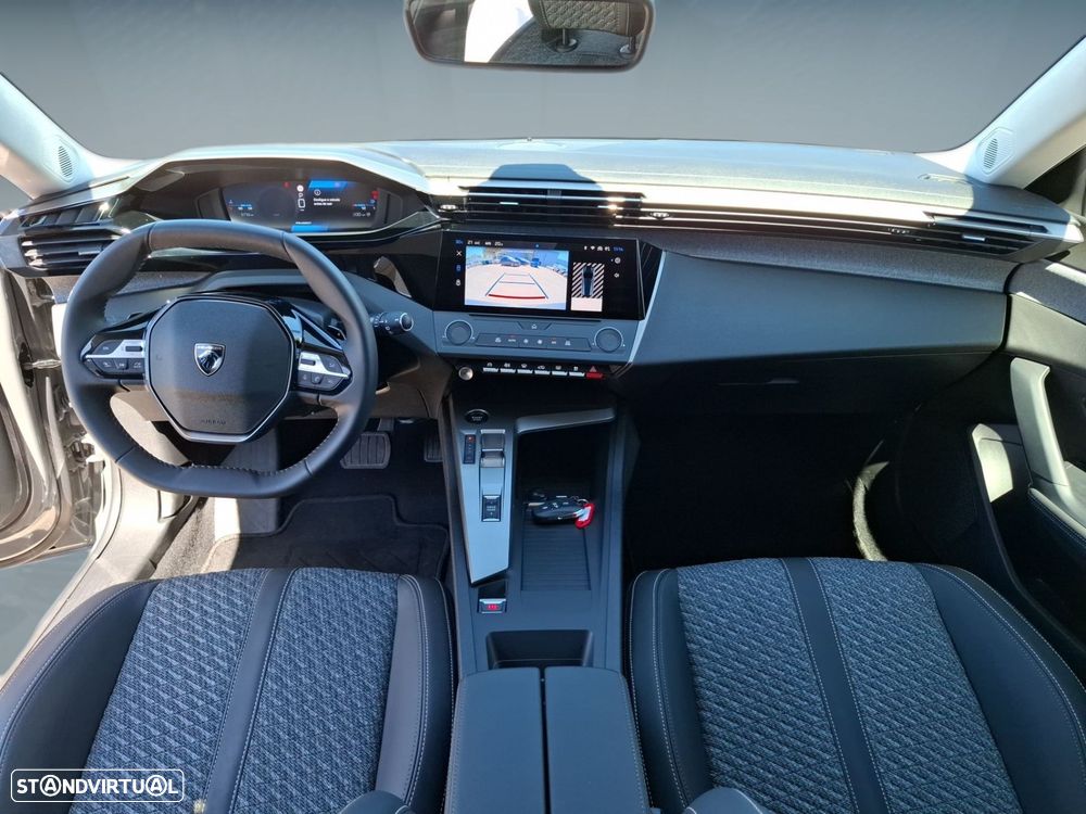 Peugeot 308 SW 1.2 Hybrid Allure e-DCS6 — fotografia 12
