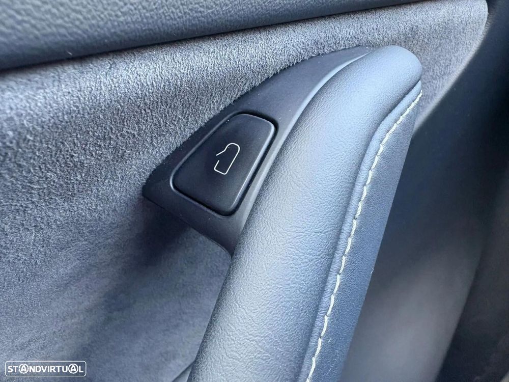 Tesla Model Y Long Range Tração Integral - 37