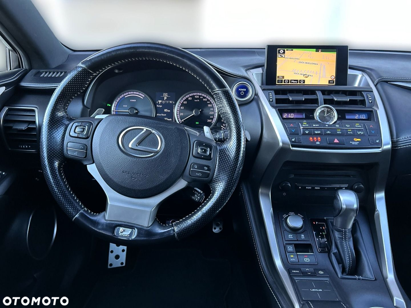 Lexus NX 300h F Sport AWD - 13
