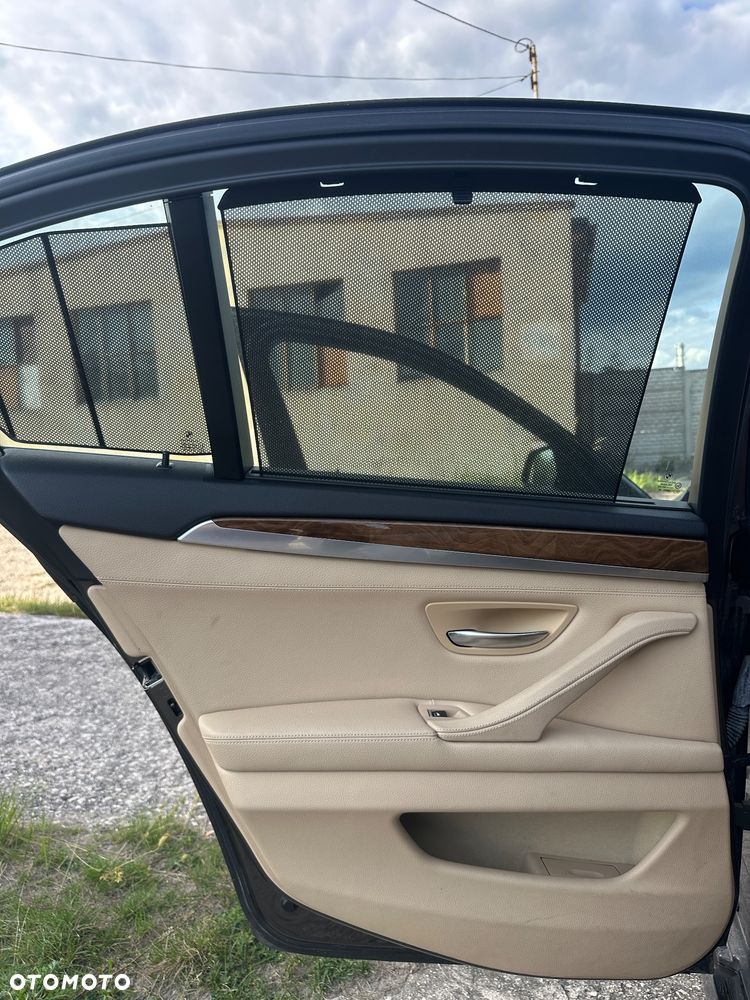 BMW Seria 5 528i - 27