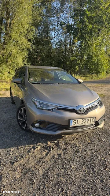 Toyota Auris 1.6 Premium Comfort - 3