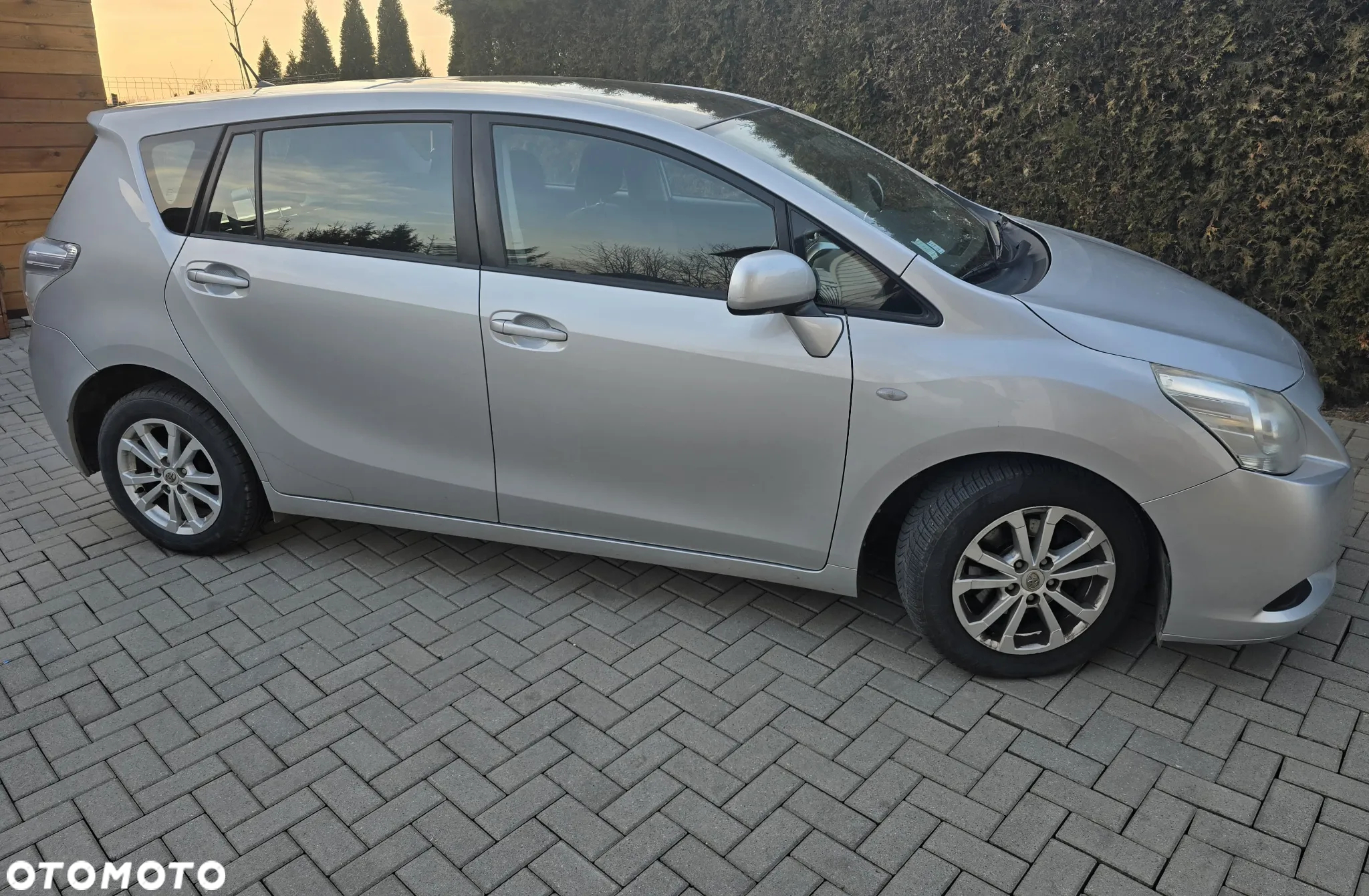 Toyota Verso 2.0 D-4D - 19