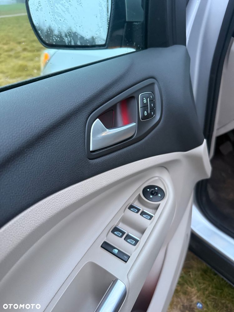 Ford Escape 2.0 EcoBoost AWD Titanium - 15