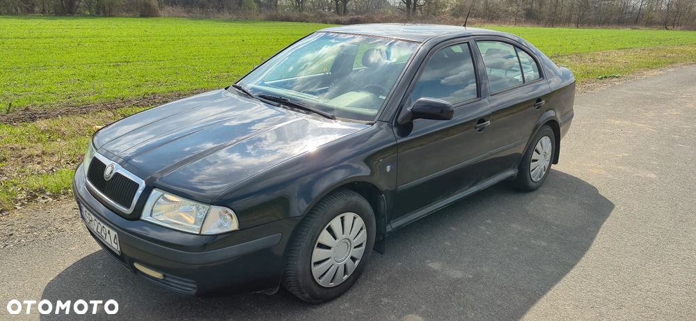 Skoda Octavia 1.6 Tour - 1