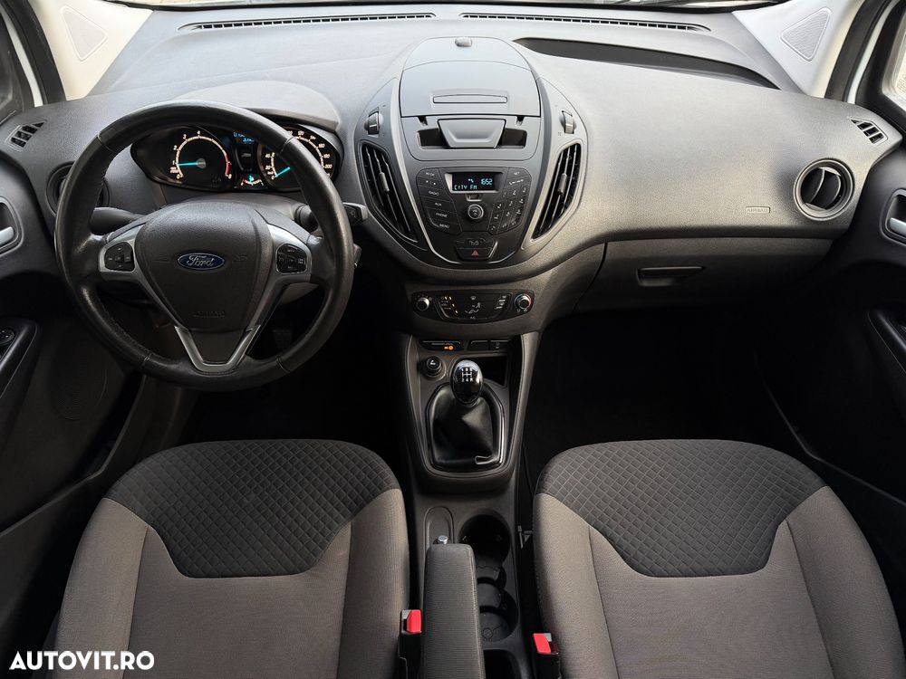 Ford Tourneo Courier 1.0 EcoBoost S&S Trend - 11