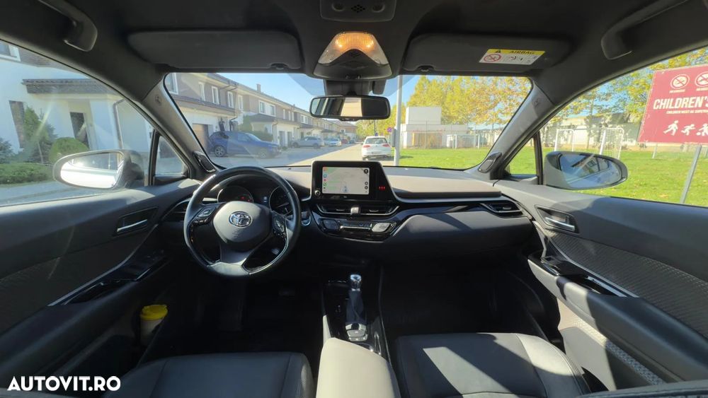 Toyota C-HR 2.0 HSD 184 CP 4x2 CVT Classy Bi-Tone - 8
