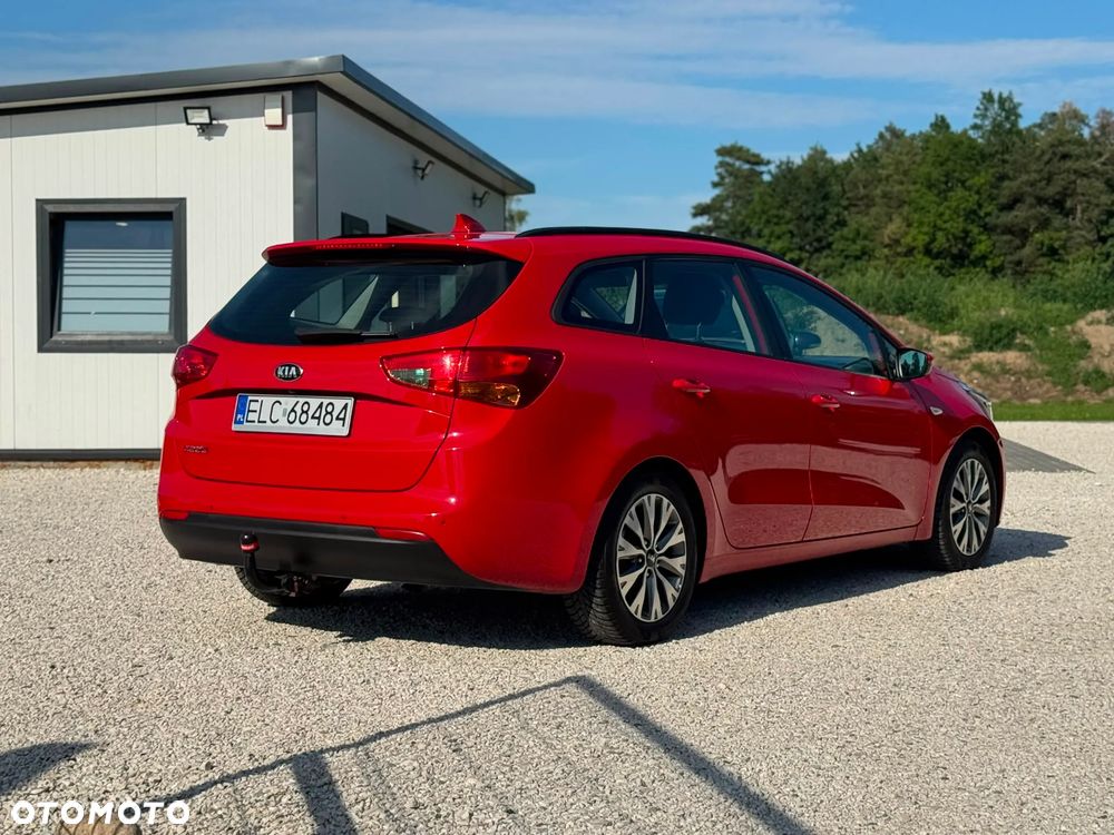 Kia Ceed 1.6 GDI L Business Line - 12