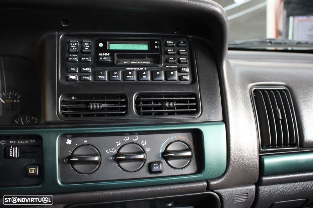 Jeep Grand Cherokee 2.5 TD Laredo - 43