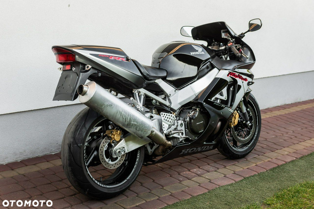 Honda CBR - 3