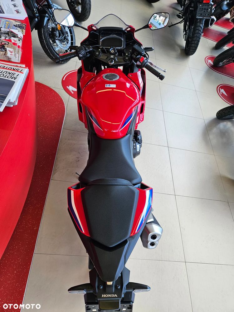Honda CBR - 17
