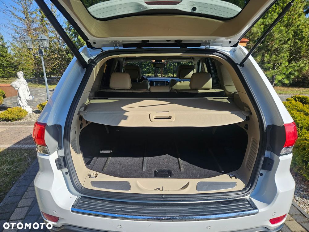 Jeep Grand Cherokee - 9