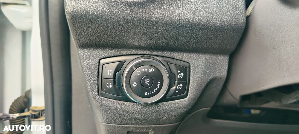 Ford Tourneo Courier - 20