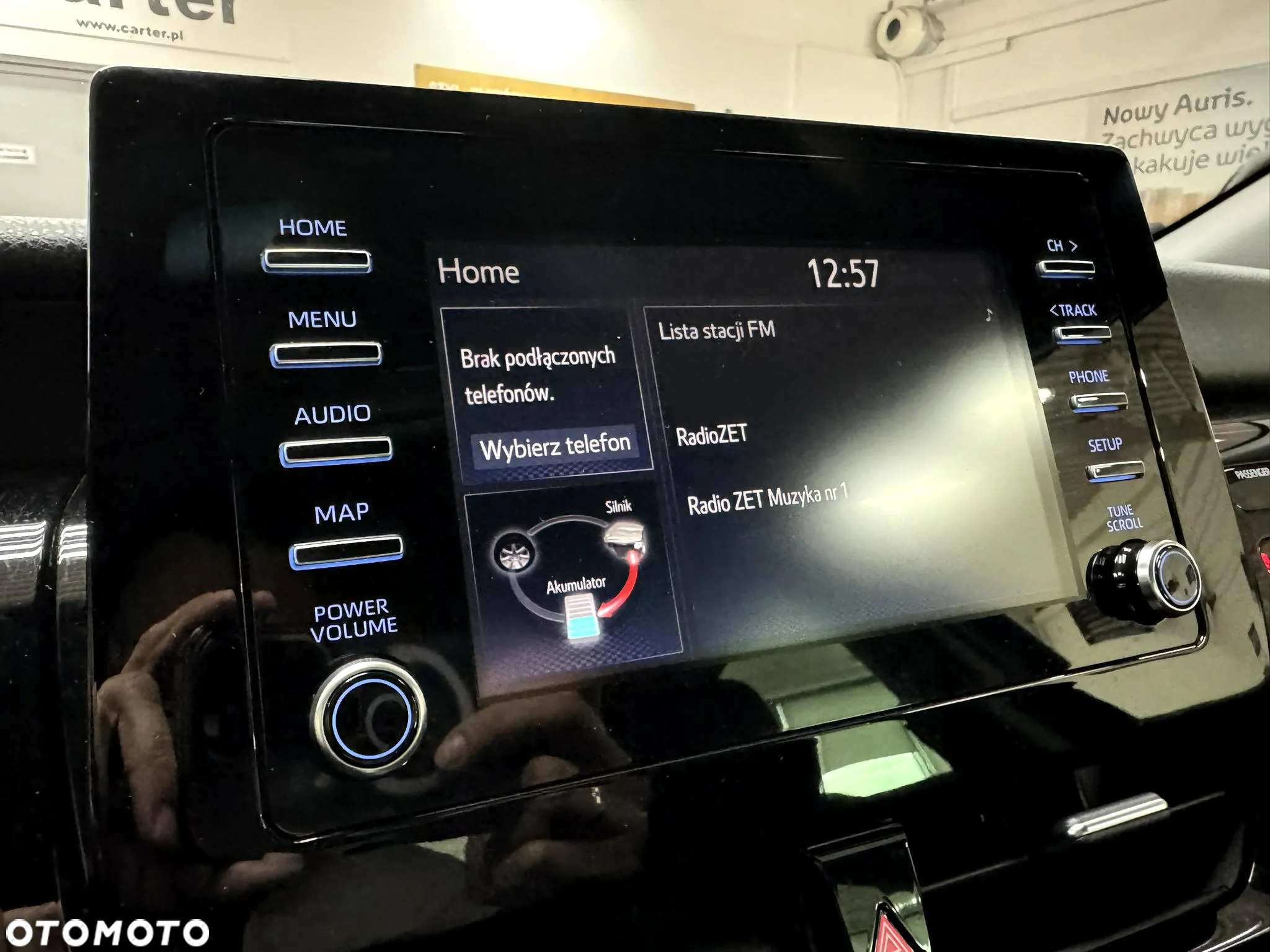 Toyota Camry 2.5 Hybrid Comfort CVT - 23