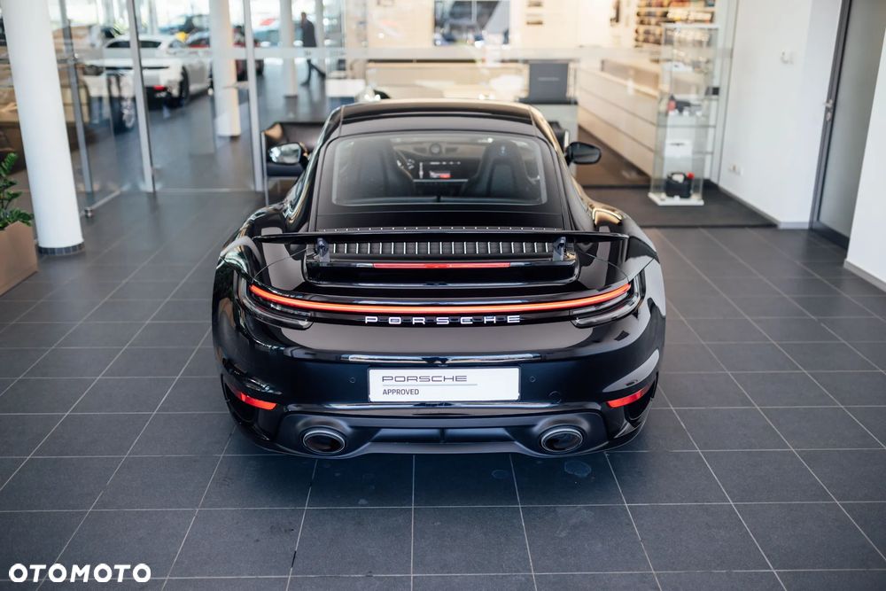Porsche 911 Turbo - 12