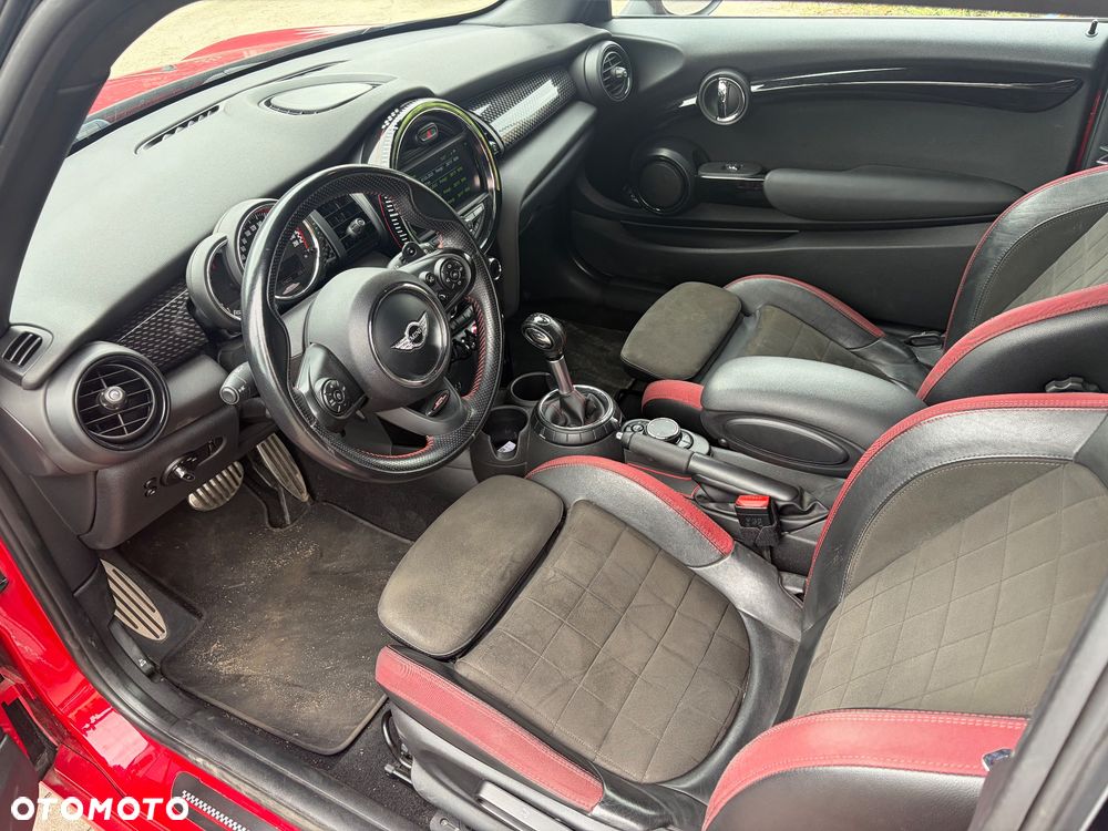 MINI John Cooper Works - 22