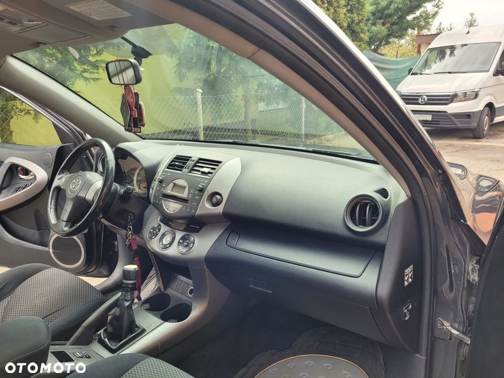 Toyota RAV4 2.2 D-4D 4x4 - 10