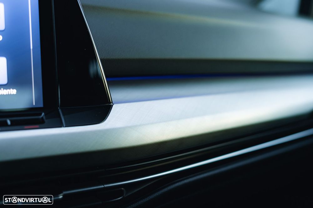 VW Golf 1.0 TSI Sportline - 29