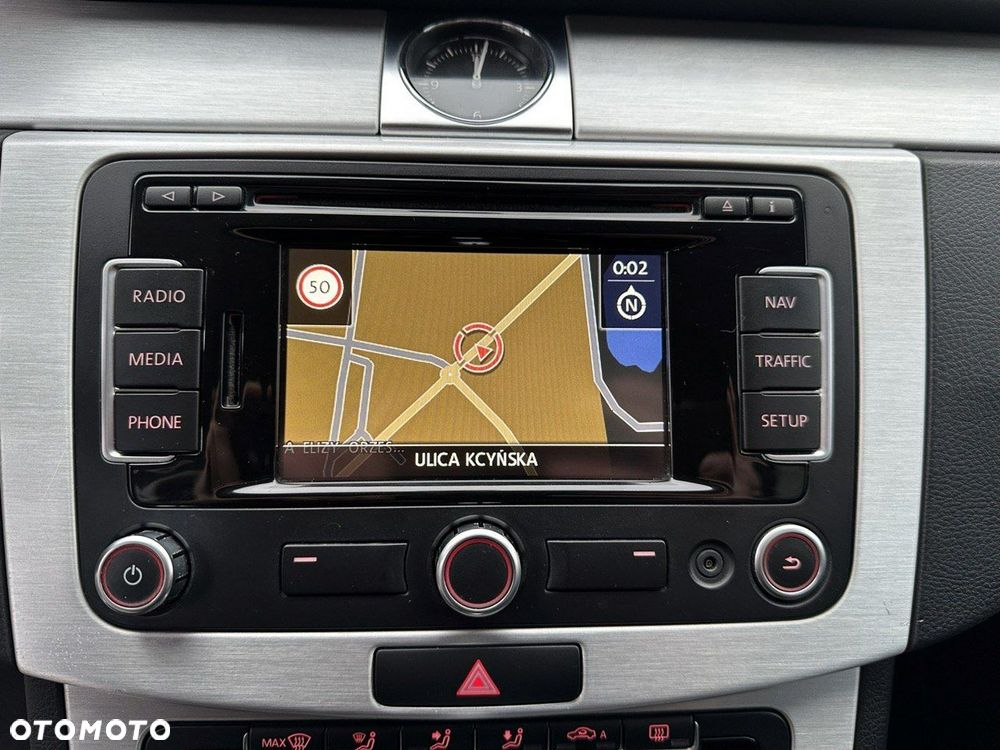 Volkswagen Passat 2.0 TDI DPF DSG Highline - 17