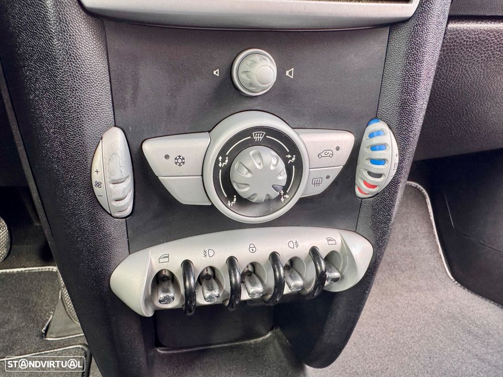 MINI 3 Portas Cooper D - 13
