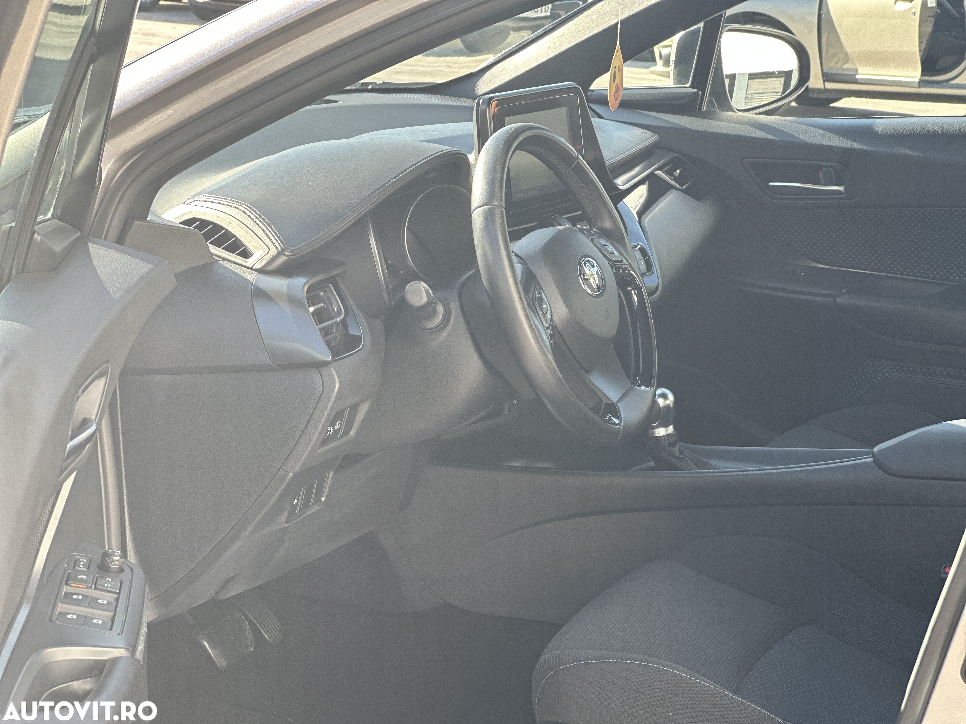 Toyota C-HR - 12