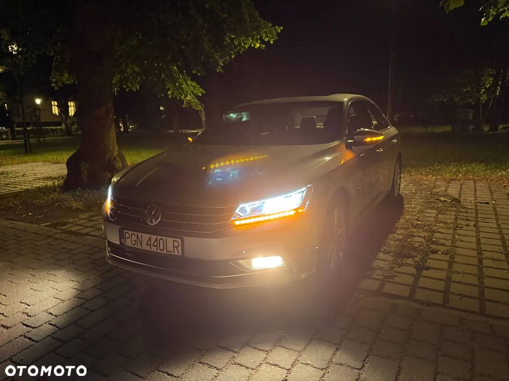 Volkswagen Passat 1.8 TSI (BlueMotion Technology) DSG Highline - 30