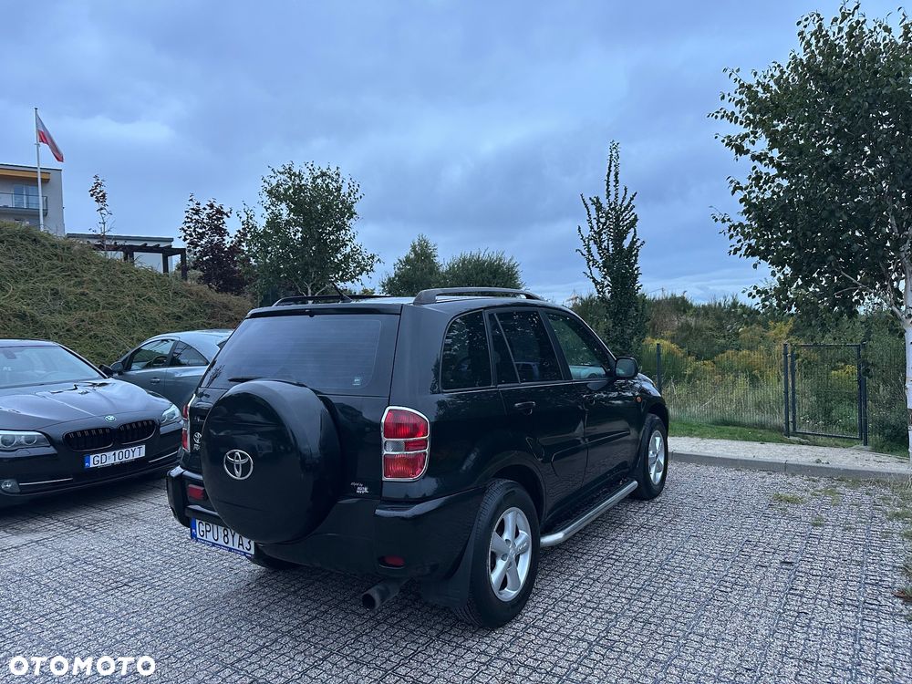 Toyota RAV4 2.0 D-4D 4x4 - 10