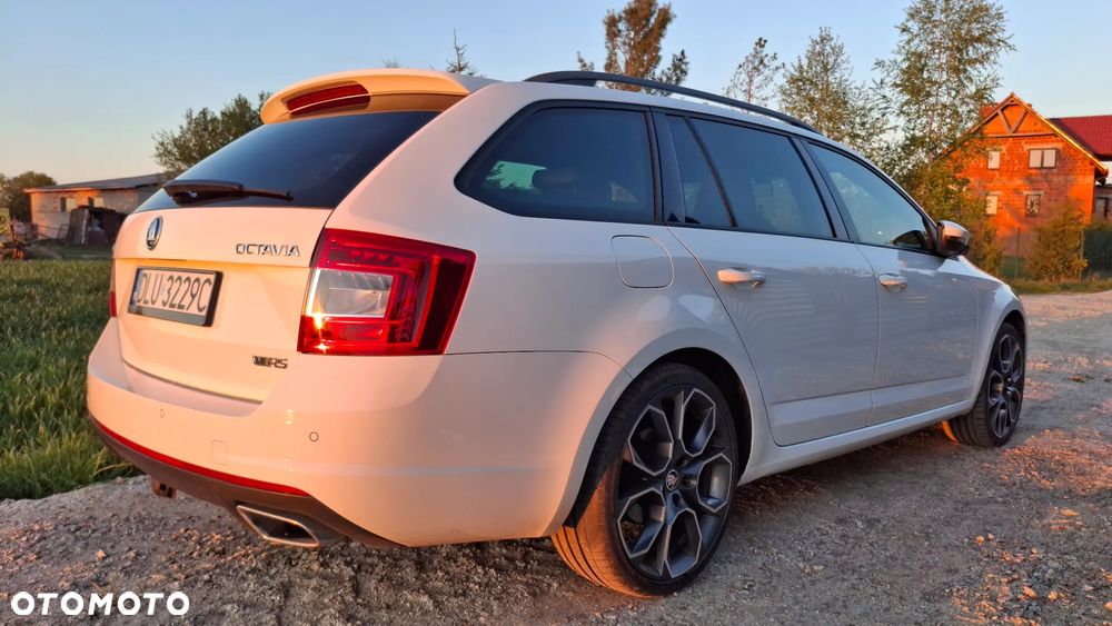 Skoda Octavia 2.0 TDI DSG RS - 7